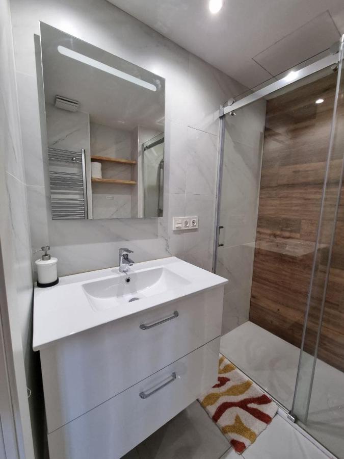 102A Apartamento moderno 2 habitaciones Gijón Exterior foto